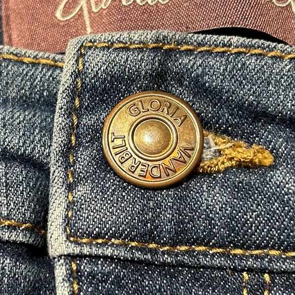 Gloria Vanderbilt boot cut jeans - Picture 2 of 9